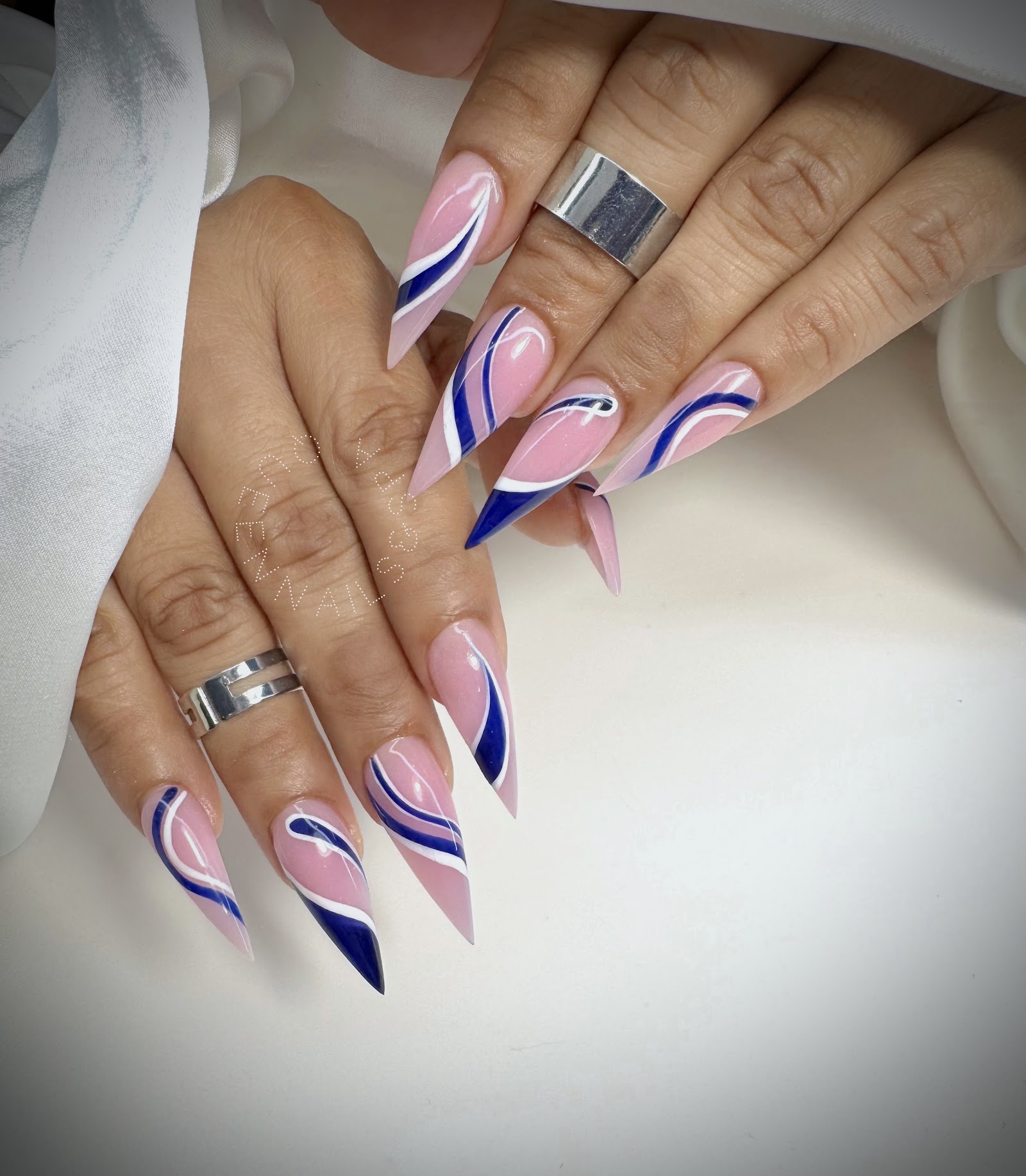 QUEEN NAILS & SPA nail photo 4